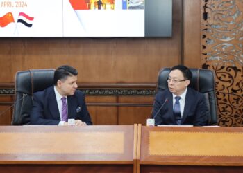 التنمية الصناعية تبحث مع مجلس المنسوجات الصيني سبل التعاون والفرص الاستثمارية المشتركة