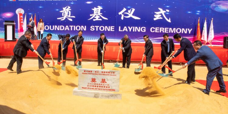 اقتصادية قناة السويس رئيس اقتصادية قناة السويس يشهد مراسم وضع حجر أساس مصنع “شين شينغ” لمواسير حديد الدكتايل