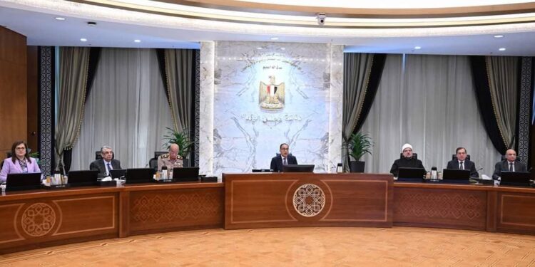 مجلس الوزراء يوافق على سلسلة قرارات خاصة بالزراعة والصناعة و السياحة