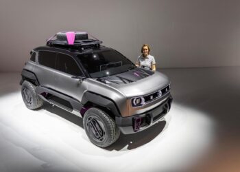 رينو تعيد إحياء موديل 4 بنسخة كهربائية مداها 400 كم