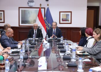 وزيرا الاتصالات وتكنولوجيا المعلومات والتربية والتعليم يجتمعان لبحث تطوير المنظومة التعليمية