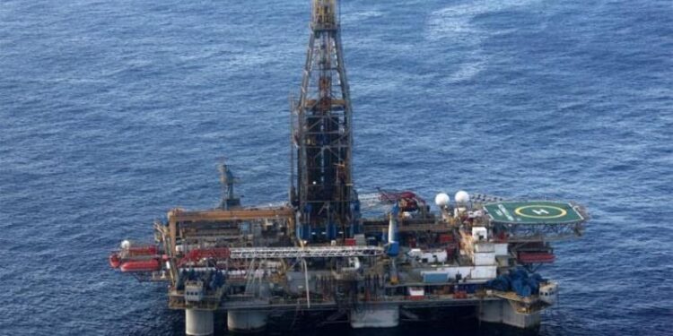 حقل ظهر وزارة البترول تنفي انسحاب سفينة تنقيب من حقل ظهر