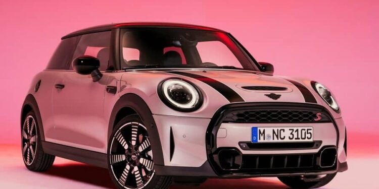 بالسعر الرسمي.. سيارات هاتشباك موديل 2024