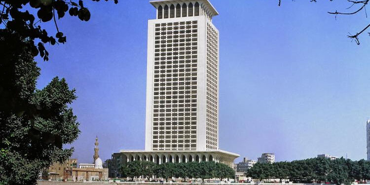 وزارة الخارجية مصر تدين قصف مدرسة تؤوي نازحين فلسطينيين بالنصيرات