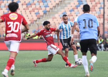 الأهلي يواصل مطاردة بيراميدز على قمة الدورى برباعية في الداخلية
