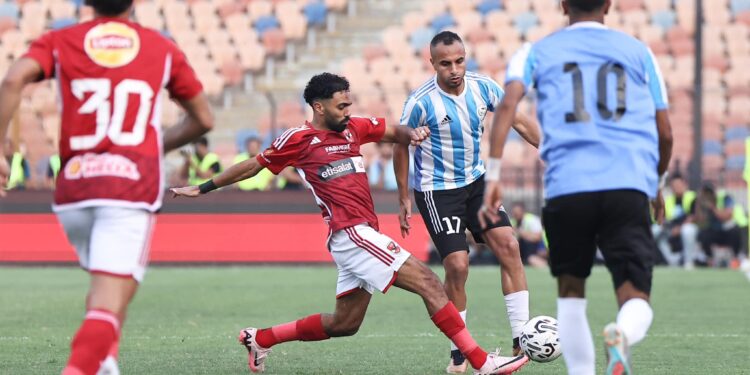 الأهلي يواصل مطاردة بيراميدز على قمة الدورى برباعية في الداخلية