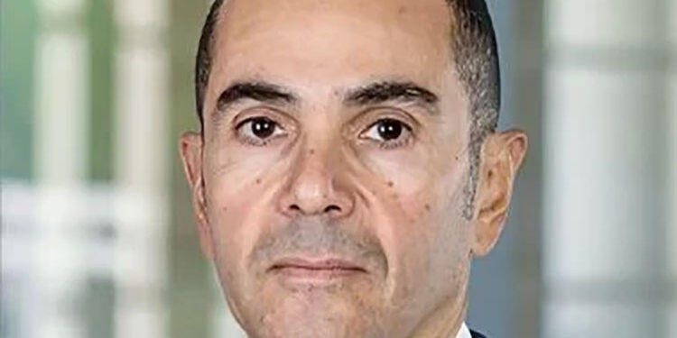 السيرة الذاتية لوزير الاستثمار والتجارة الخارجية