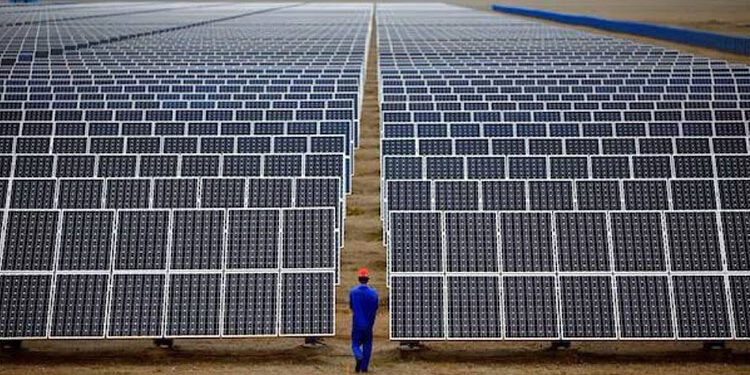 الصين تستعد لتقنين التوسع المفرط في مشاريع الطاقة الشمسية