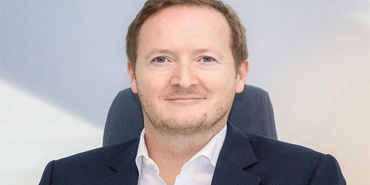 آدم جونز، نائب الرئيس التنفيذي البنك التجاري الدولي – مصر CIB يطلق أول بطاقة ائتمان معدنيةWorld Elite بالتعاون مع ماستركارد