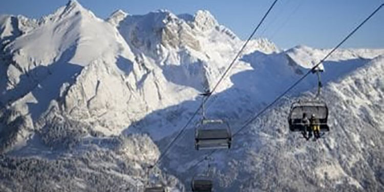 سويسرا تخطط لضبط أعداد الزوار لتجنب السياحة المفرطة