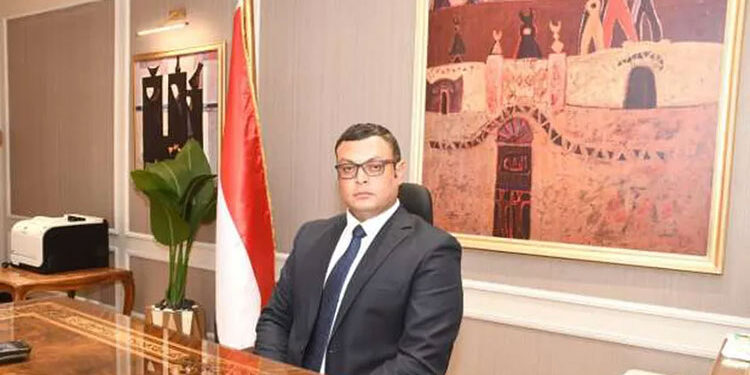 قرار جديد لوزير الإسكان في أول يوم عمل بالوزارة