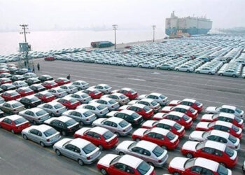 هل يتم السماح لأكثر من معاق في الأسرة باستيراد سيارة؟.. تفاصيل