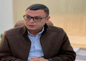 وزير الإسكان يتفقد اللمسات النهائية للتشطيبات الداخلية بعدد من الأبراج الشاطئية بـ”العلمين الجديدة”