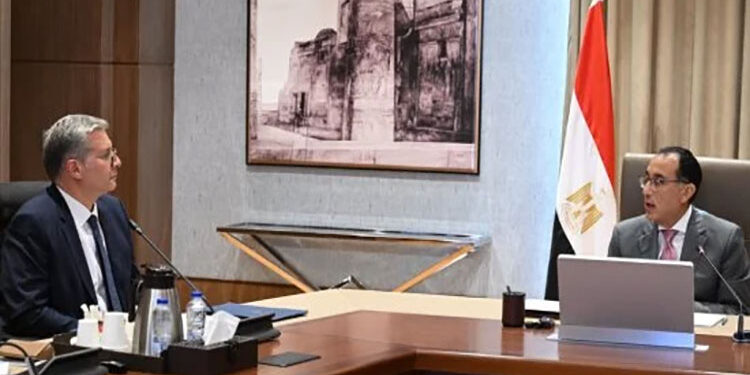 وزير البترول: تنسيق مع الكهرباء والمالية لسداد مستحقات مواد تشغيل المحطات