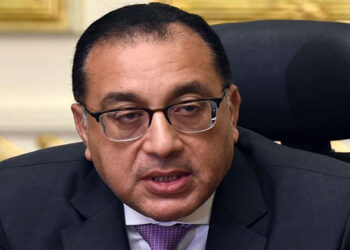 رئيس الوزراء يؤكد متابعة ملف الكهرباء ووضع حلول للقضاء على الأزمة