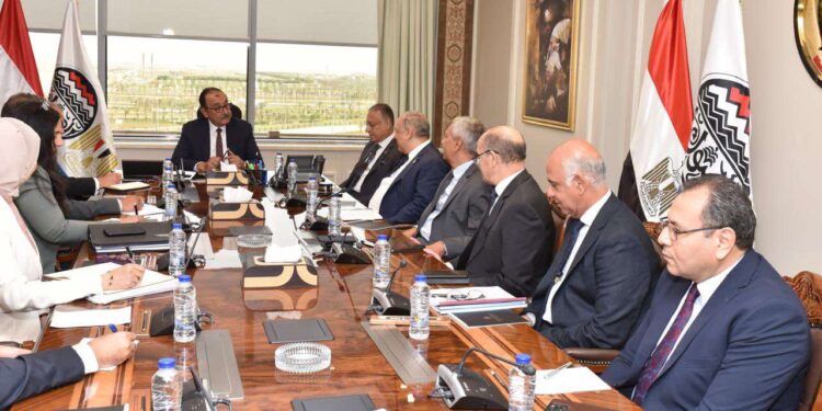 وزير قطاع الأعمال: نستهدف دعم الصناعة الوطنية وتعزيز الشراكة مع القطاع الخاص