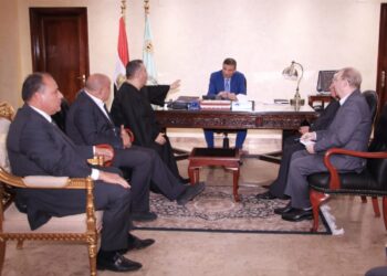 “فاروق” يبحث مع قيادات الاتحاد التعاوني الزراعي تعميق دور الجمعيات في دعم الفلاح