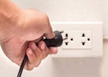 فى 3 خطوات.. كيف تحمى الأجهزة الكهربائية من تذبذب التيار؟