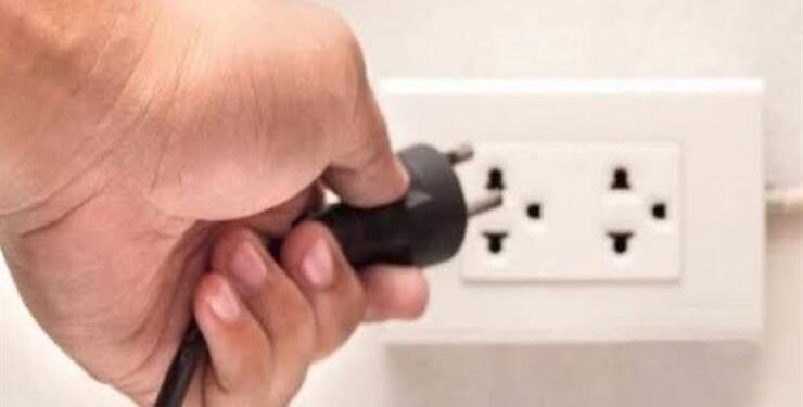 فى 3 خطوات.. كيف تحمى الأجهزة الكهربائية من تذبذب التيار؟