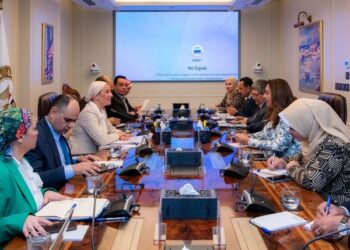 وزيرتا البيئة والتنمية المحلية تناقشان المستجدات الخاصة في مجال الإدارة المتكاملة للمخلفات الصلبة