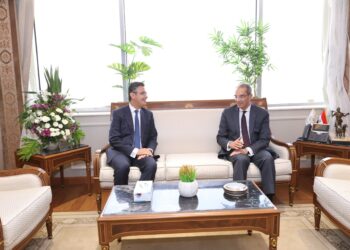 تعاون بين وزارتى الاتصالات والتموين للتطوير التكنولوجى لمنظومة الدعم لضمان وصوله لمستحقيه