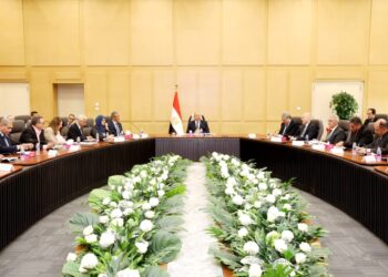 وزير النقل والصناعة يعقد لقاءً موسعاً مع قيادات وزارة الصناعة لتحديد مستهدفات المرحلة المقبلة