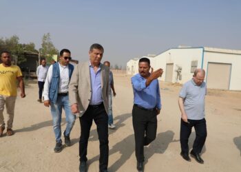 وزير الزراعة يفاجئ الجمعيات الزراعية بالبحيرة والمنوفية لمتابعة توافر الاسمدة