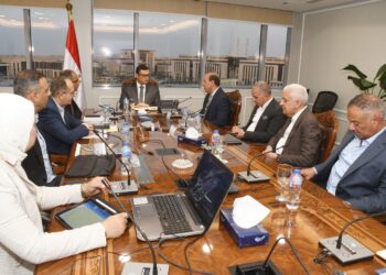 وزير الإسكان يتابع سير العمل بمشروع سد ومحطة “جوليوس نيريرى” الكهرومائية على نهر روفيجي بدولة تنزانيا