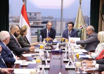 وزيرا الثقافة والاتصالات يبحثان تعزيز التعاون المشترك بمجالات التحول الرقمي