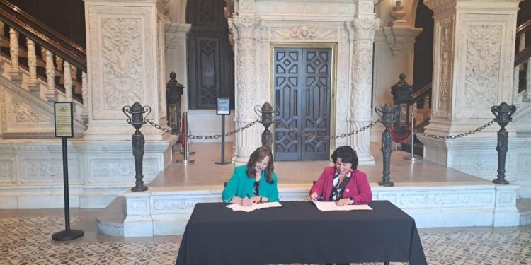 المعهد القومي للحوكمة وكلية ثندر بيرد للإدارة العالمية يوقعان بروتوكول للتعاون في مبادرة “100 مليون متعلم العالمية”