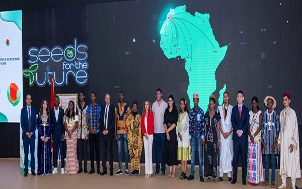 هواوي تطلق النسخة الإقليمية الاولي من برنامجها الرائد “بذور من أجل المستقبل”