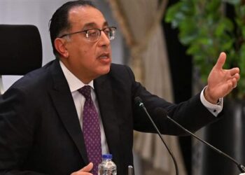 مدبولي يُصدر قرارين بتشكيل واختصاصات المجموعتين الوزاريتين للتنمية البشرية والصناعية