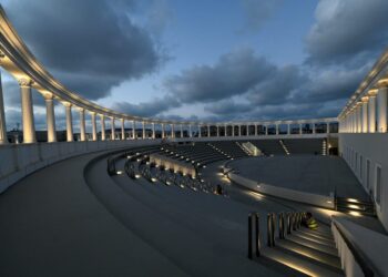 وزير الإسكان:.. بدء التشغيل التجريبي لإحدى قاعات مجمع السينمات بالمدينة التراثية بـ”العلمين الجديدة”