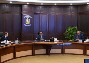 رئيس الوزراء يلتقي المدير العام لشركة “روساتوم” الروسية لمتابعة موقف تنفيذ محطة الضبعة النووية