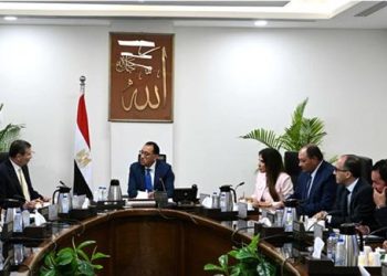  رئيس الوزراء يستعرض مع وزير الزراعة إجراءات ضبط منظومة الأسمدة وعدم التلاعب والتهريب ووصول الدعم إلى مستحقيه