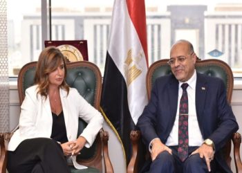 وزير العمل يستقبل وفدًا من شركة هِنكل مصر للصناعة والتجارة