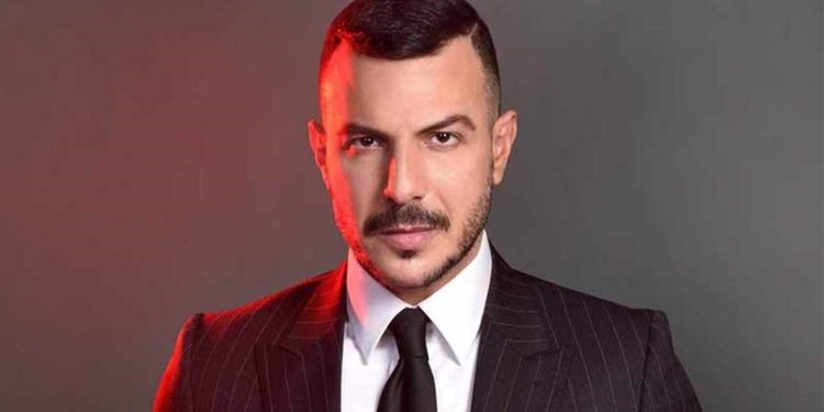 باسل خياط يحتفل بعيد ميلاده فى أجواء عائلية