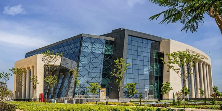 جامعة مصر للمعلوماتية تقدم 20 منحة متدرجة للوافدين من فلسطين والسودان وسوريا للعام الأكاديمي 24-2025