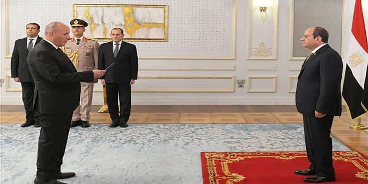 السيسي يشهد أداء اليمين القانونية للمستشار عبد الرزاق محمود شعيب رئيساً لهيئة قضايا الدولة