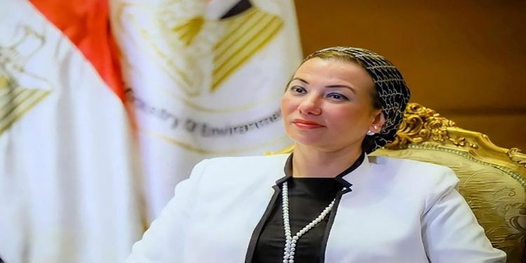 وزيرة البيئة: نسعى لاستكمال التنسيق والتعاون مع وزارة البترول