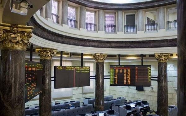 تراجع 8 قطاعات بالبورصة بجلسة اليوم الإثنين