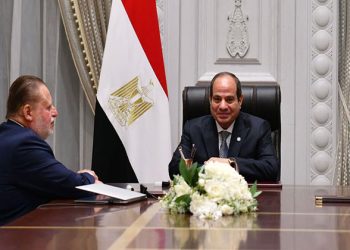 الرئيس السيسي يجتمع مع محافظ البنك المركزي