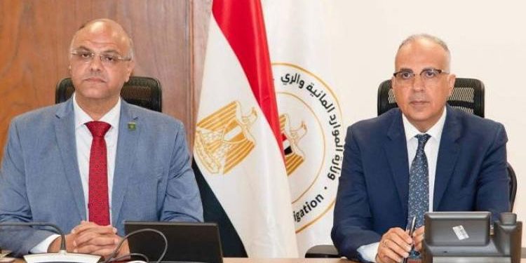 وزير الري ومحافظ القليوبية يبحثان موقف المشروعات المائية بنطاق المحافظة