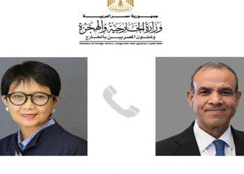 وزير الخارجية والهجرة وشئون المصريين بالخارج يُجري اتصالاً هاتفياً مع نظيرته في إندونيسيا