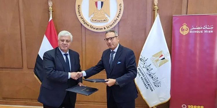 بنك مصر يدعم 5 مستشفيات جامعية بـ81.1 مليون جنيه
