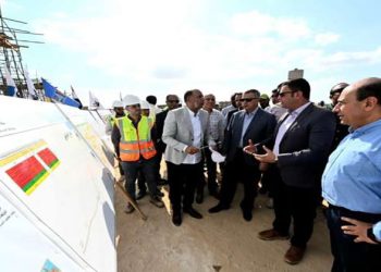 وزير الإسكان ومحافظ الإسكندرية يستعرضان مشروعات الجهاز المركزي للتعمير بمحافظة الإسكندرية
