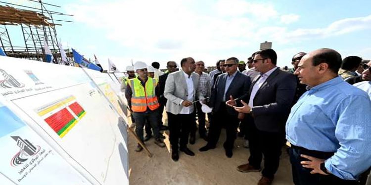 وزير الإسكان ومحافظ الإسكندرية يستعرضان مشروعات الجهاز المركزي للتعمير بمحافظة الإسكندرية
