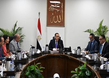 رئيس الوزراء يعقد اجتماعًا لمُراجعة الأجندة التشريعية ومشروعات القوانين التي سيتم تقديمها للبرلمان