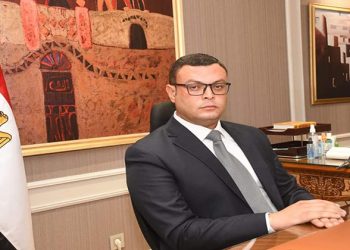 وزير الإسكان : سحب قطعة أرض بمساحة 38 فدانا بالقاهرة الجديدة..وإزالة مخالفات بناء بالساحل الشمالي