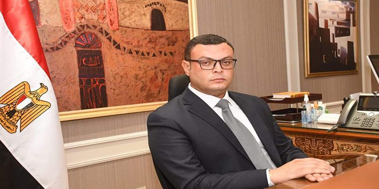 وزير الإسكان : سحب قطعة أرض بمساحة 38 فدانا بالقاهرة الجديدة..وإزالة مخالفات بناء بالساحل الشمالي